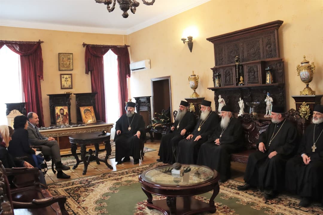 მიტროპოლიტი შიო მუჯირი ევროკავშირის ელჩს პაველ ჰერჩინსკის შეხვდა