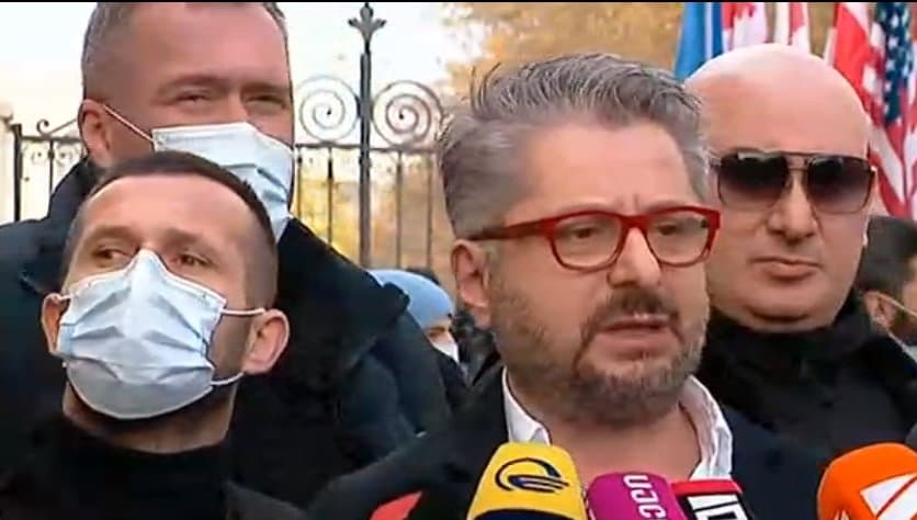 ნიკა გვარამია – ეს არის სირცხვილი ჩვენი ქვეყნისთვის და არ აკნინებს მიხეილ სააკაშვილს არც ერთი წამით