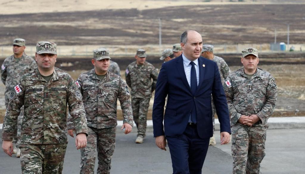 თავდაცვის მინისტრმა “კრწანისში” ახალი სასადილო გახსნა