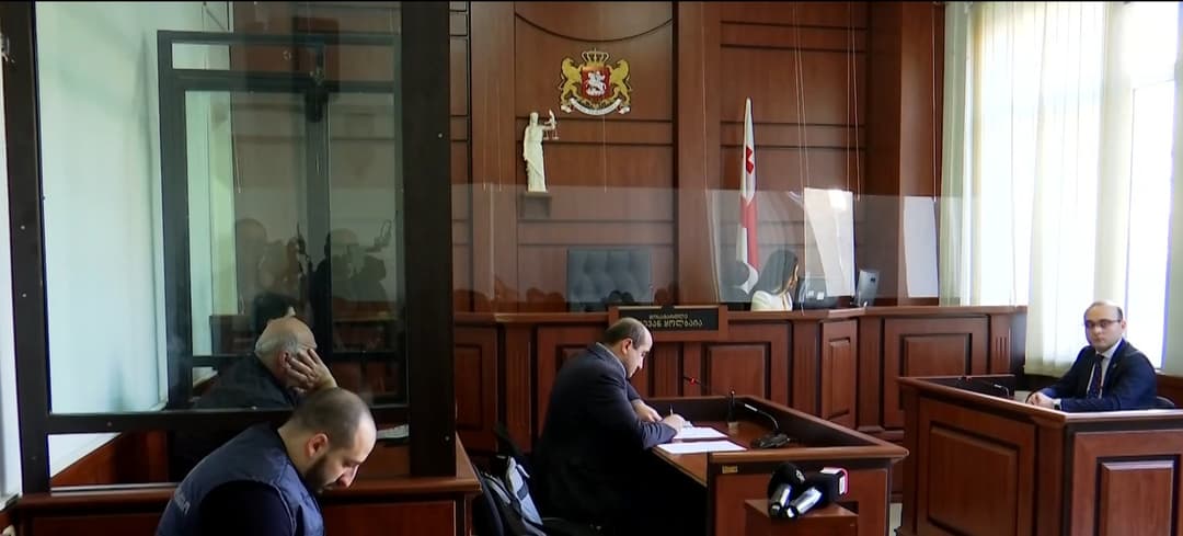 ცოლზე ძალადობის ბრალდებით დაკავებულ პოლიციელს 10 000-ლარიანი გირაო შეეფარდა