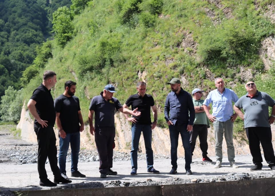 Frontnews image description