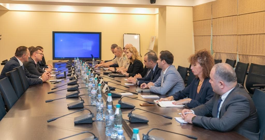 ლიეტუვის სეიმის წარმომადგენლები თავდაცვის უწყებაში იმყოფებოდნენ