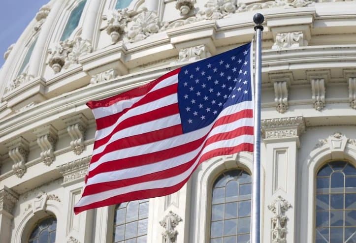 აშშ-ის სენატმა უკრაინისთვის 60 მილიარდი დოლარის დახმარების პაკეტს მხარი დაუჭირა
