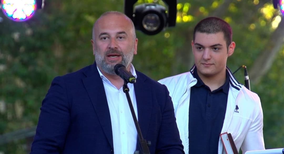 ზესტაფონის საპატიო მოქალაქის სტატუსი იმერეთში სახელმწიფო რწმუნებულს და ოდესაში გენერალურ კონსულს მიენიჭათ