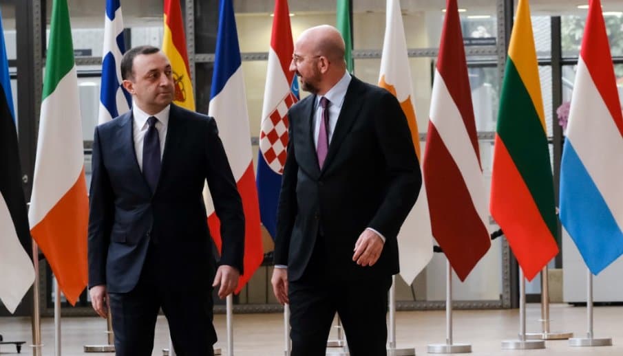 Frontnews image description