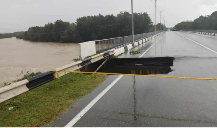 შეკვეთილში, მდინარე ნატანებთან, ხიდის ნაწილი ჩაინგრა