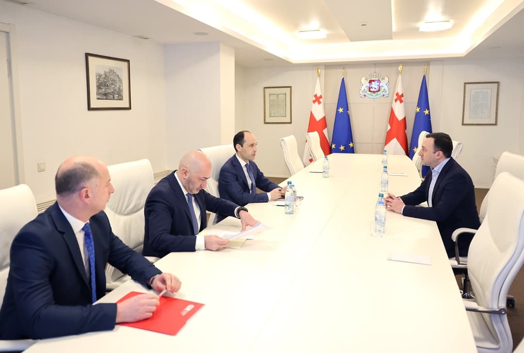 ირაკლი ღარიბაშვილმა სამუშაო შეხვედრაზე “საქართველოს რკინიგზის“ 2023 წლის პრიორიტეტული მიმართულებები განიხილა