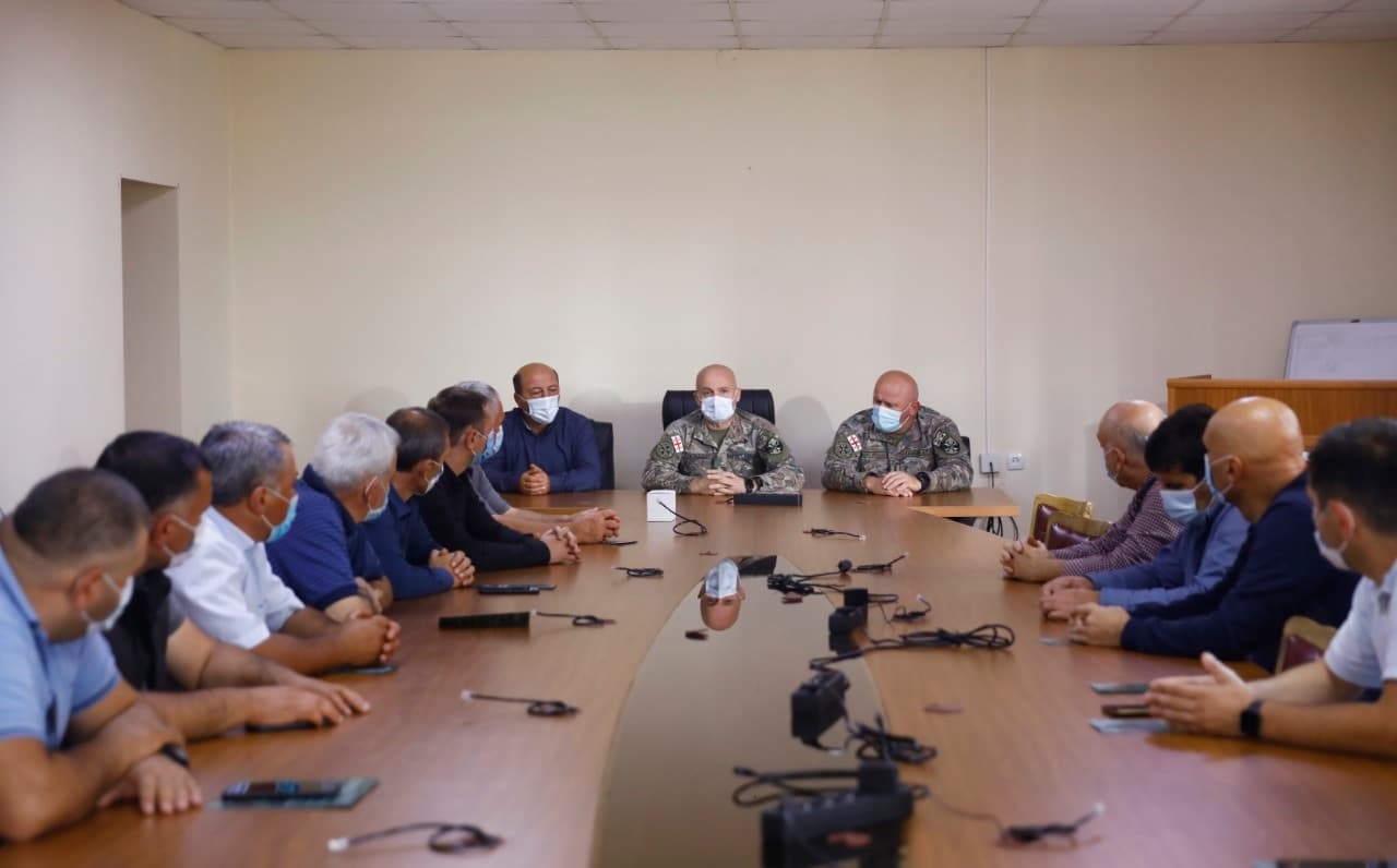 Frontnews image description