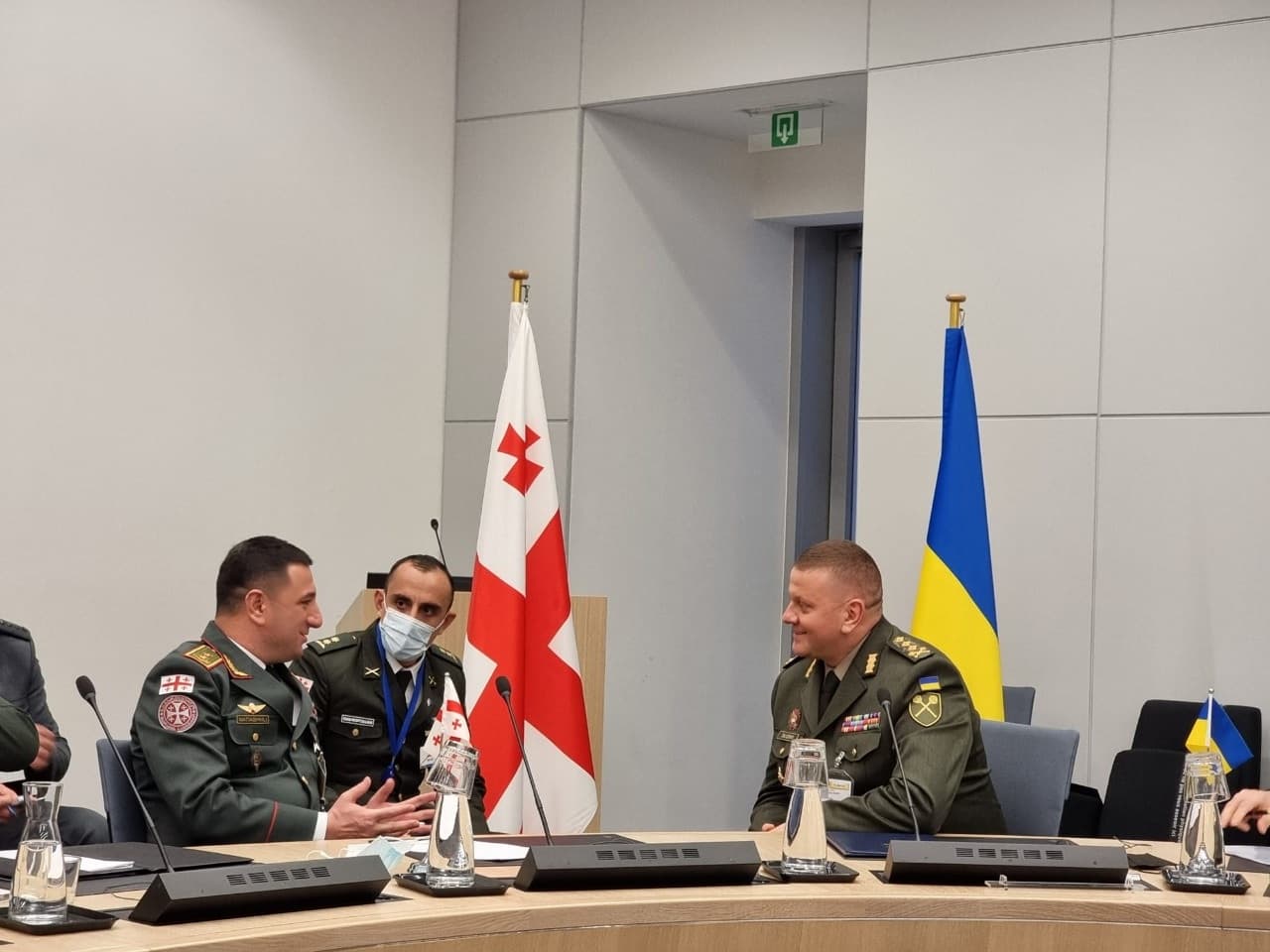 Frontnews image description