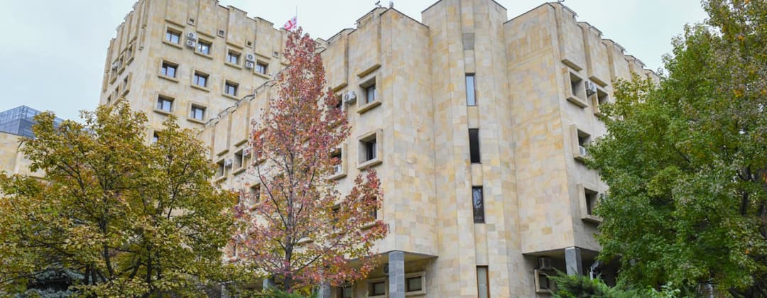 პროკურატურამ ძმებ კაკულიებს ბრალდება რამდენიმე მუხლით წარუდგინა