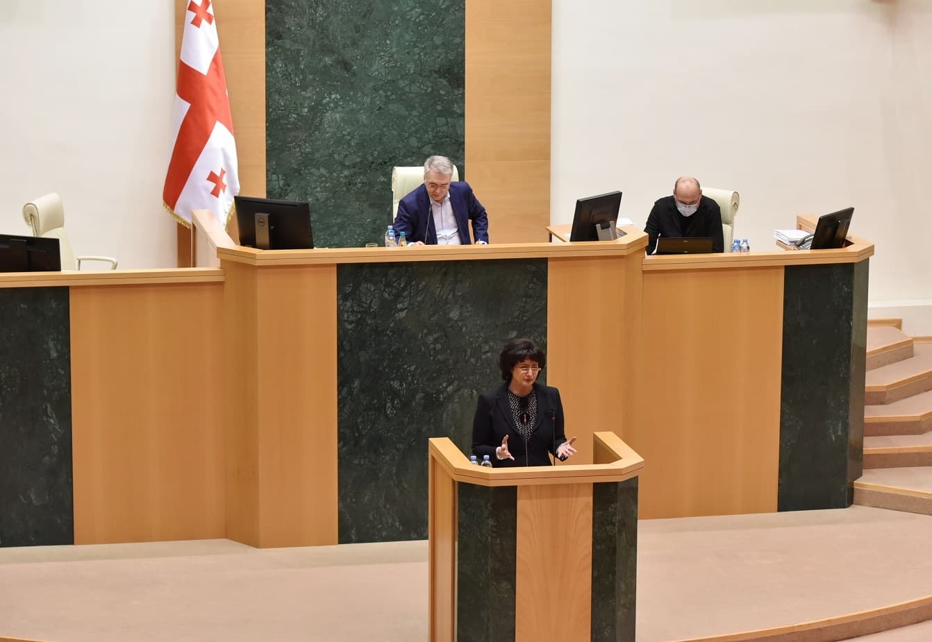 Frontnews image description