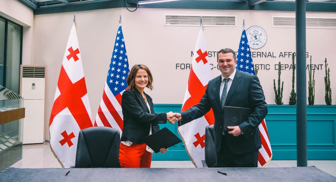 საექსპერტო-კრიმინალისტიკურ დეპარტამენტში შს მინისტრის მოადგილემ აშშ-ის ელჩს უმასპინძლა