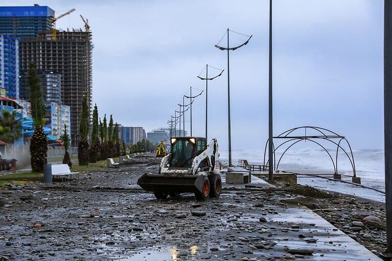 Frontnews image description