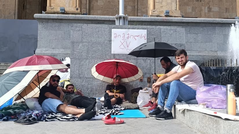 პარლამენტთან სოფელ შუქრუთის მოსახლეობის პროტესტი გრძელდება