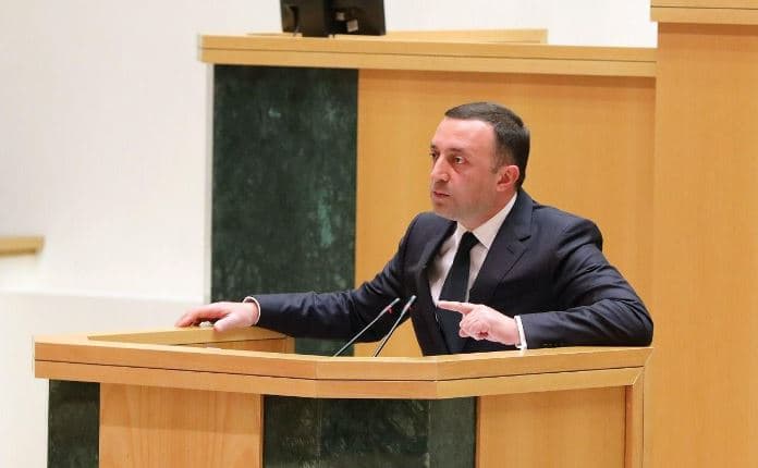 მიმდინარე სასესიო კვირაში პარლამენტი ინტერპელაციის წესით პრემიერ-მინისტრს, საგარეო საქმეთა და განათლების მინისტრებს მოუსმენს