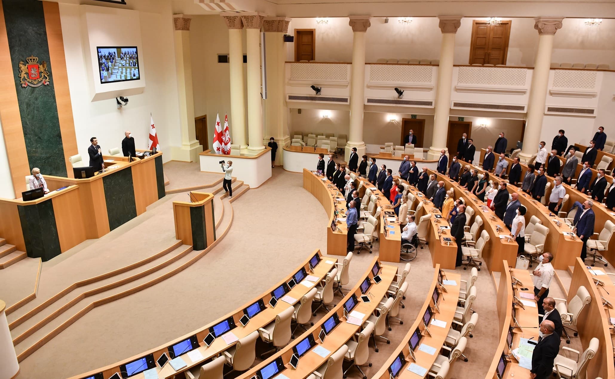 Frontnews image description