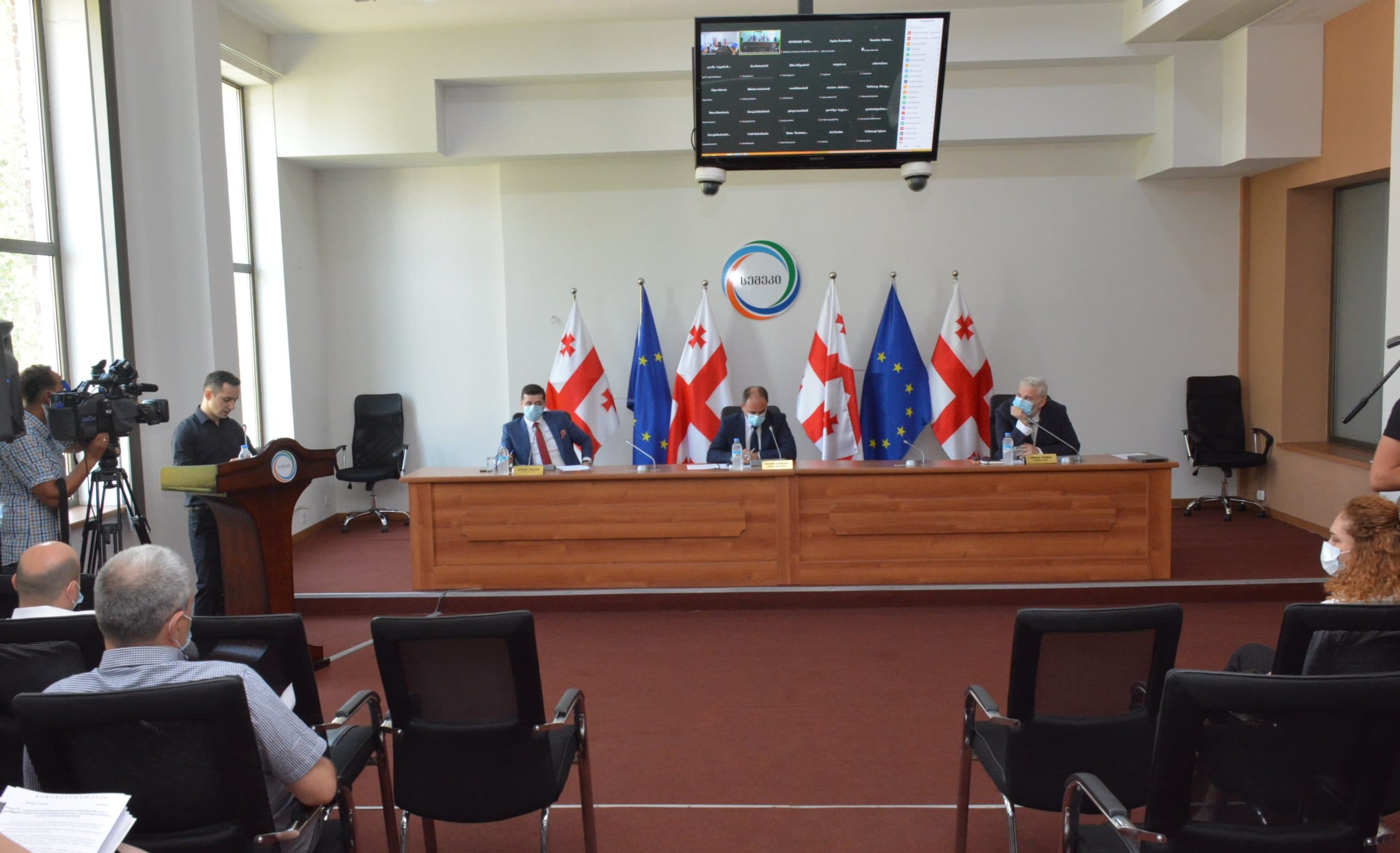 Frontnews image description