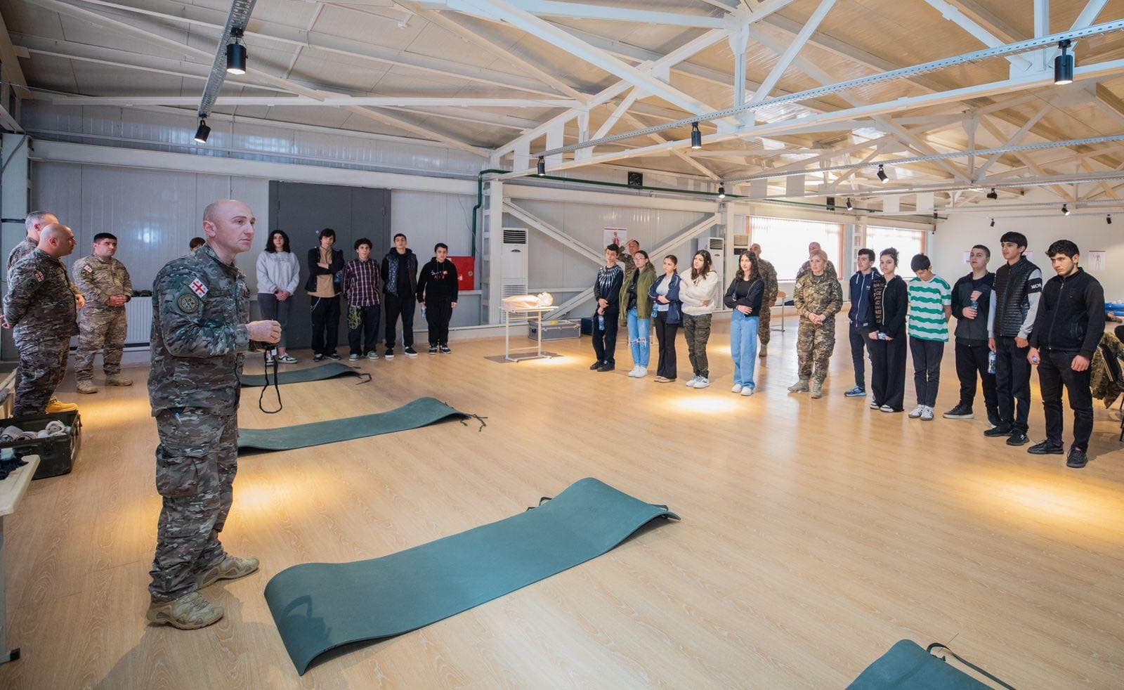 Frontnews image description