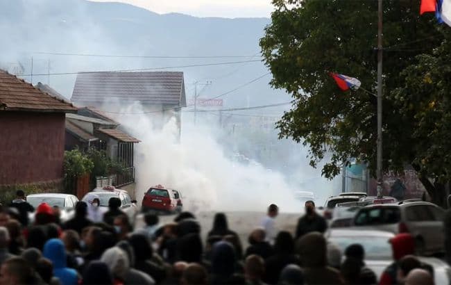 აშშ და ევროკავშირი სერბეთს და კოსოვოს მოუწოდებენ, შეაჩერონ კონფლიქტის ესკალაცია