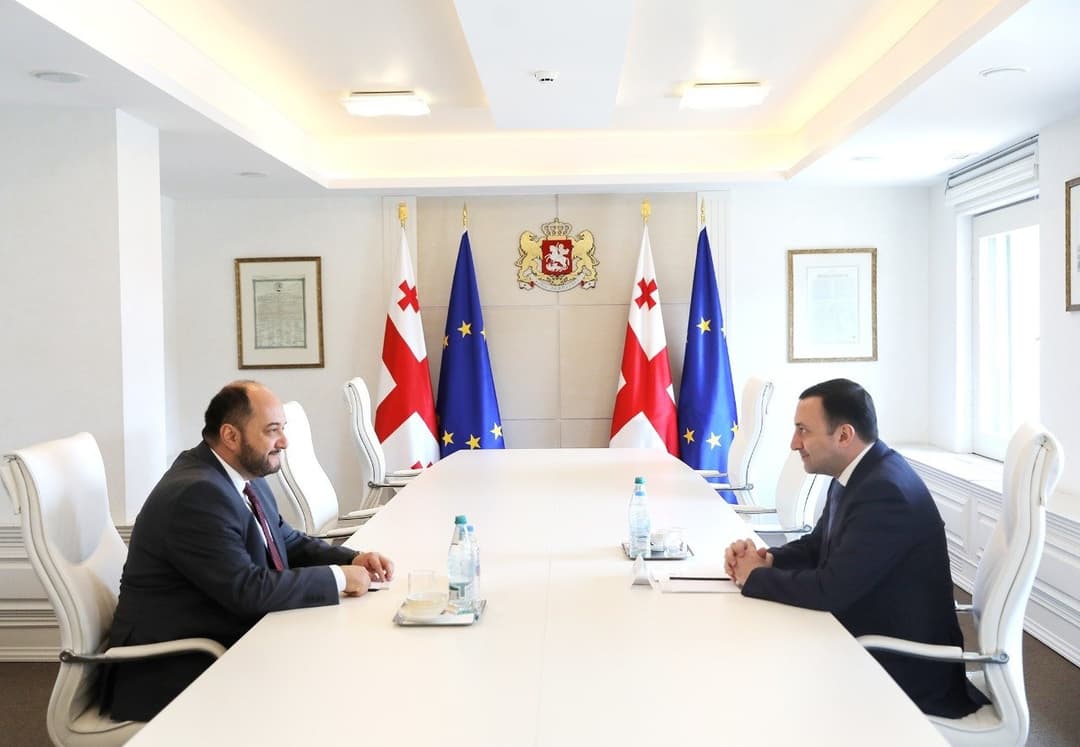ირაკლი ღარიბაშვილი სომხეთის რესპუბლიკის პრემიერ-მინისტრის აპარატის უფროსს შეხვდა