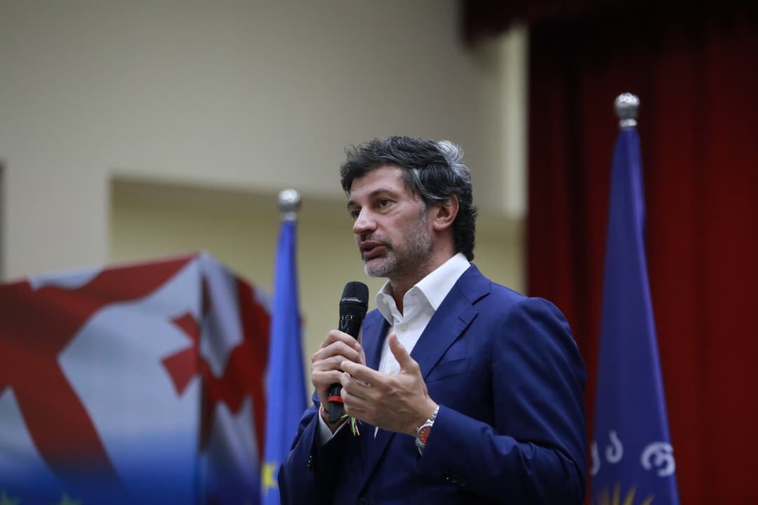 კახა კალაძე – ახლა კეთილი ინებონ, გამობრძანდნენ, სათითაოდ დაეწყოს ყველა და ბოდიში მოიხადონ