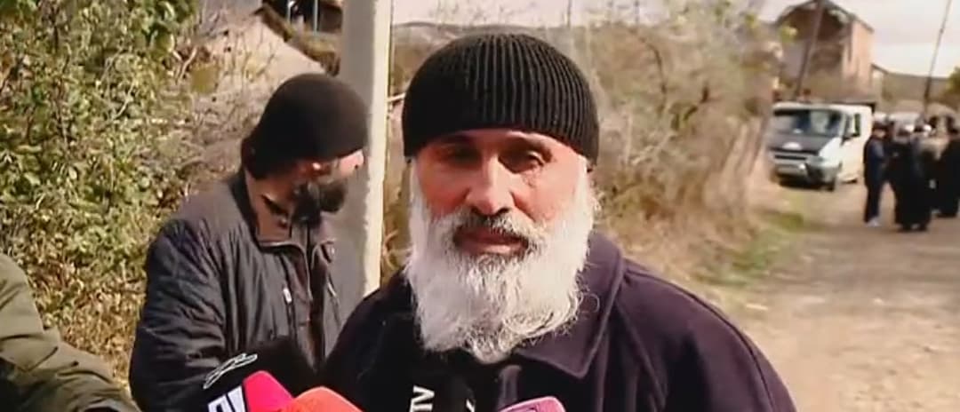 “თითოეულ ტაძარს, იქით მხარეს მდებარეს თუ ოკუპირებულს, ჩვენ გვირჩევნია ოსებთან, რუსებთან, ისინი გვირჩევნია ჩვენ ტაძრებსაც კი”