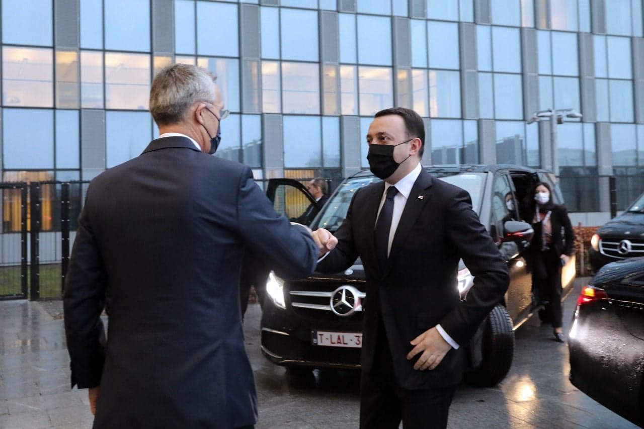 Frontnews image description