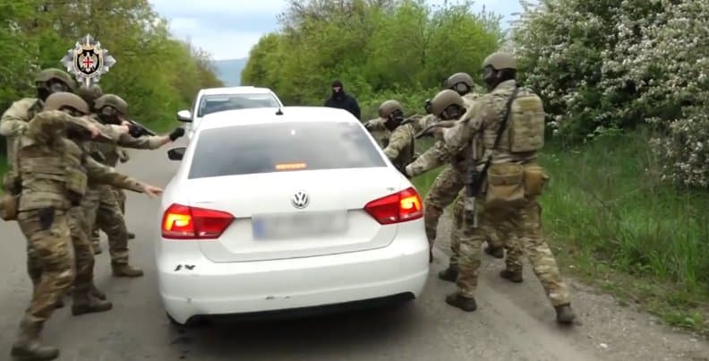 პროკურატურამ უცხო ქვეყნის ტერორისტულ ორგანიზაციაში გაერთიანების და ტერორისტულ საქმიანობაში დახმარების ფაქტზე ერთ პირს ბრალდება წარუდგინა