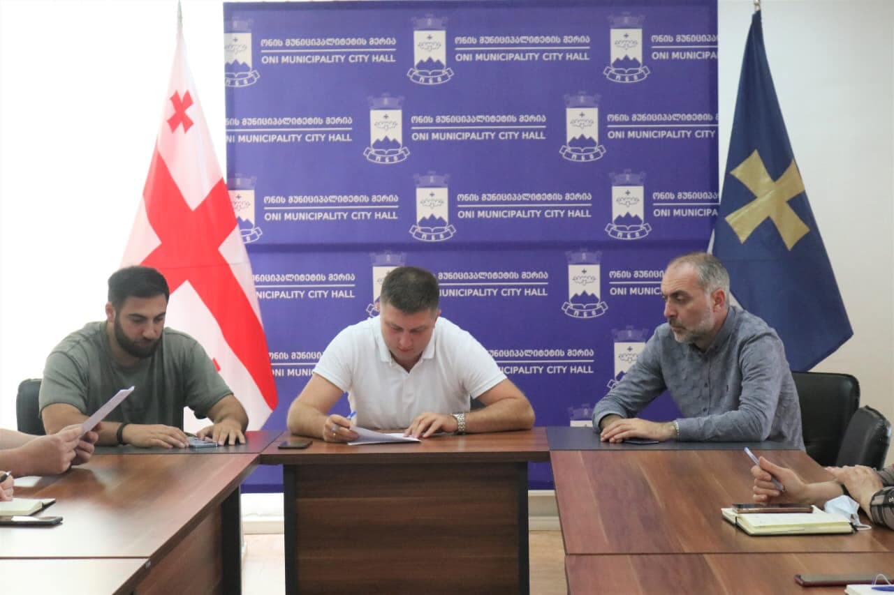 Frontnews image description