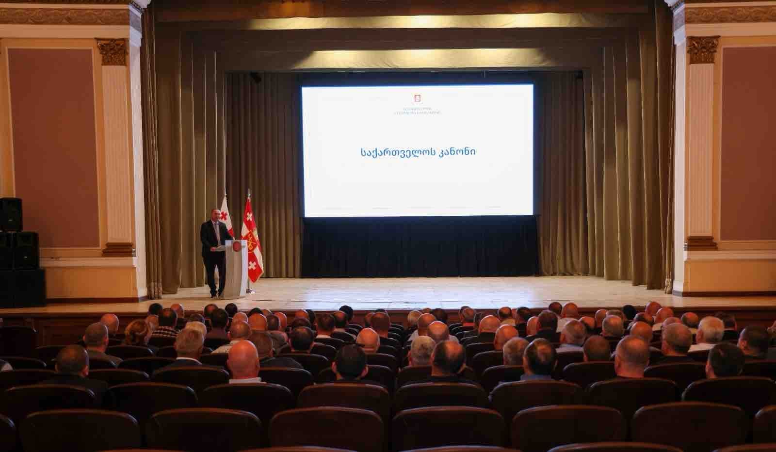 Frontnews image description