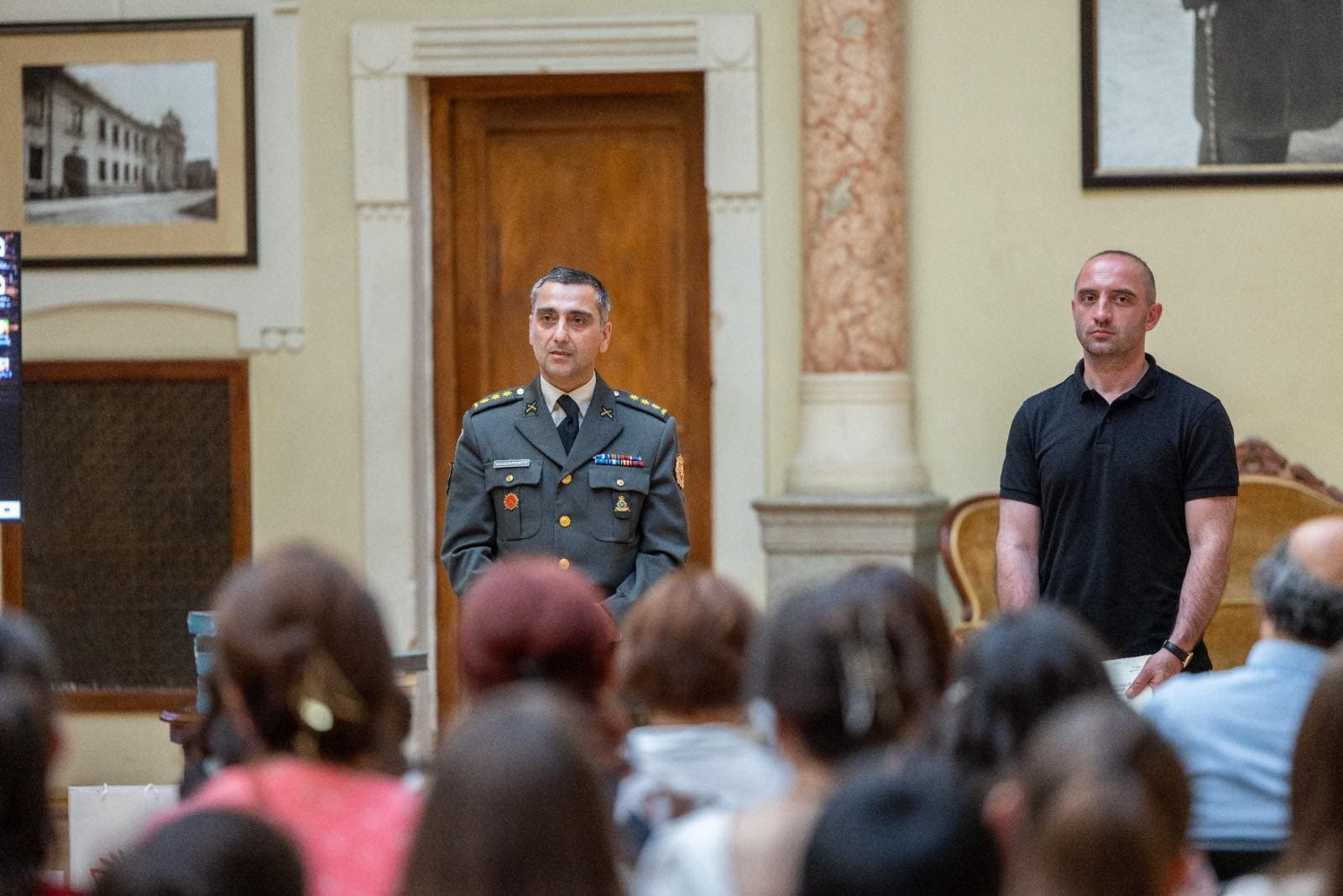 Frontnews image description