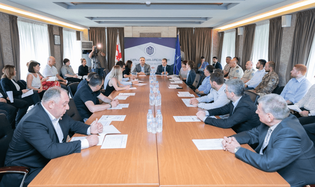 თავდაცვის ინსტიტუციური აღმშენებლობის სკოლაში “ეროვნული თავდაცვის უმაღლესი კურსი” გაიხსნა