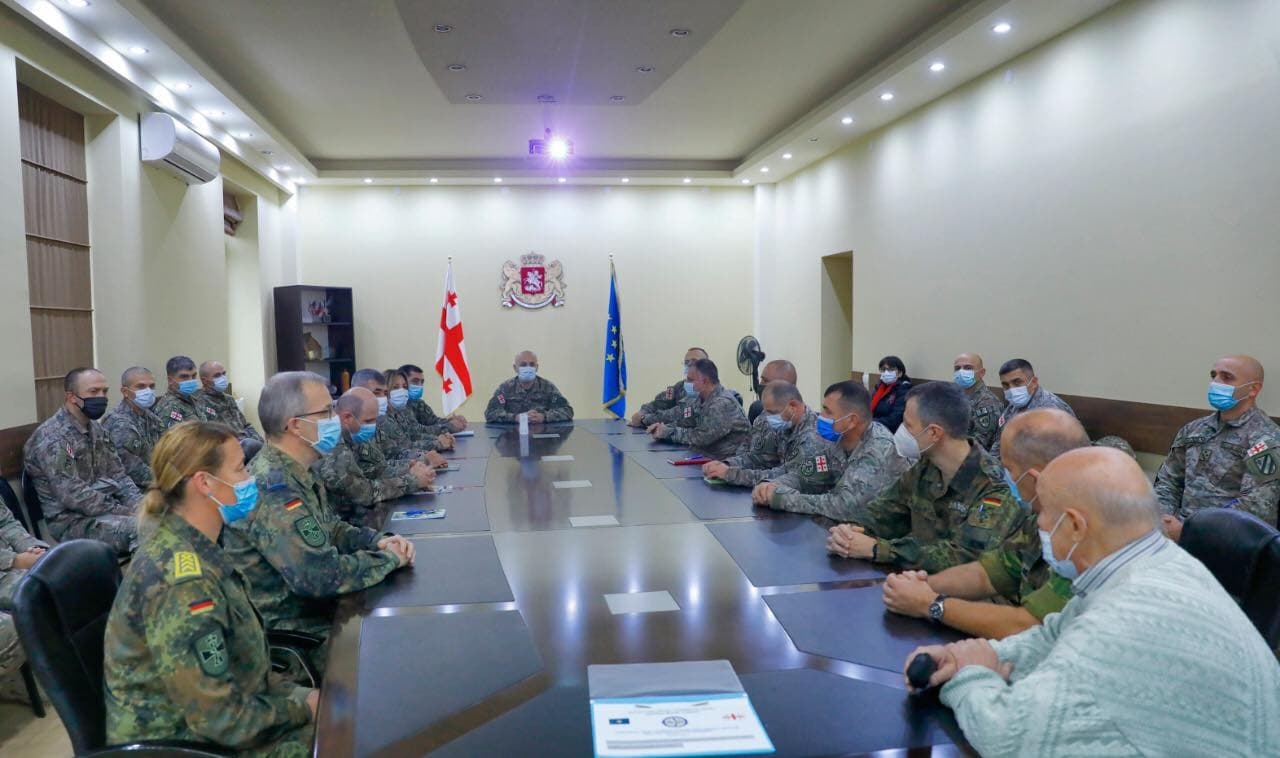 Frontnews image description