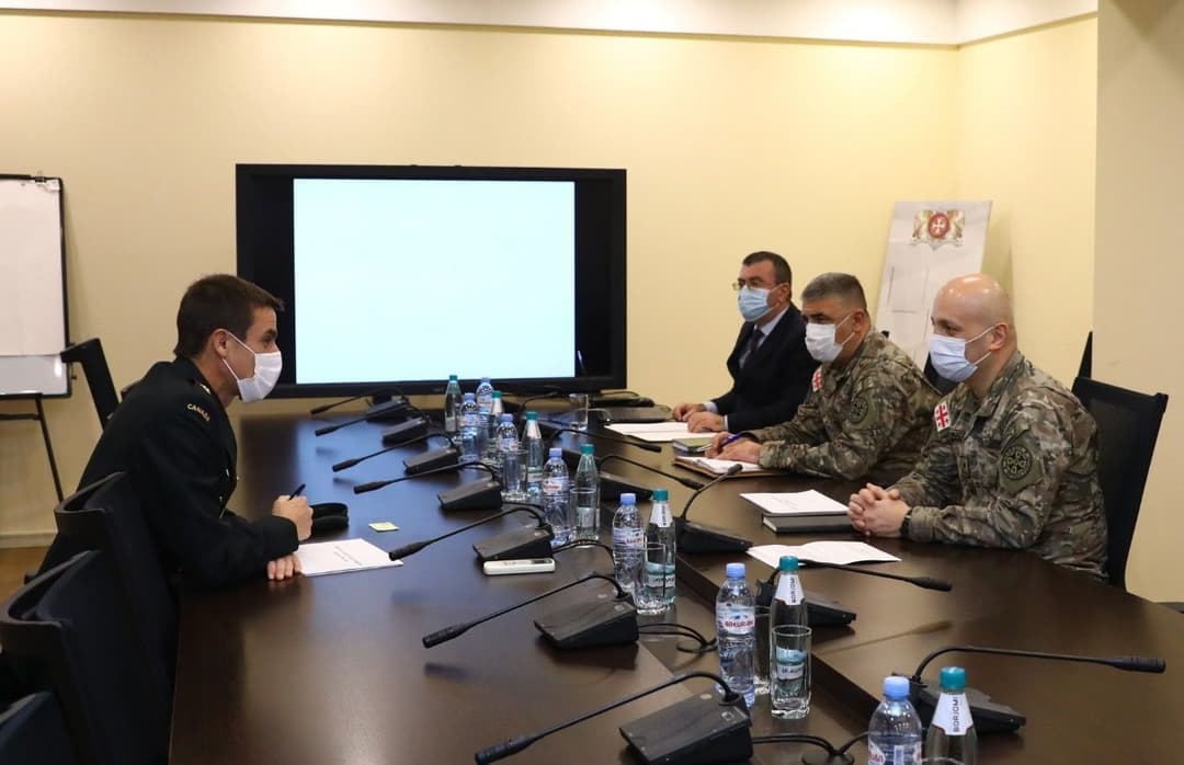 ბრიგადის გენერალი ირაკლი ჭიჭინაძე კანადის ახლადდანიშნულ თავდაცვის ატაშეს შეხვდა