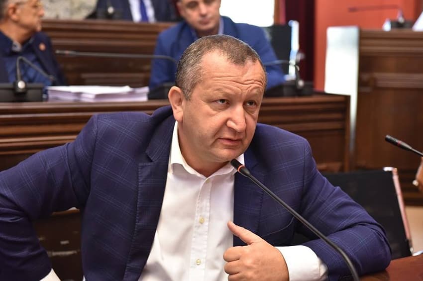 Frontnews image description