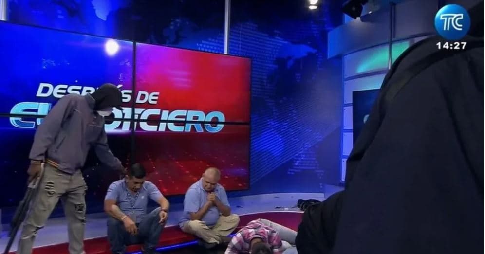 ეკვადორში, სატელევიზიო სტუდიაში შეიარაღებული პირები შეიჭრნენ