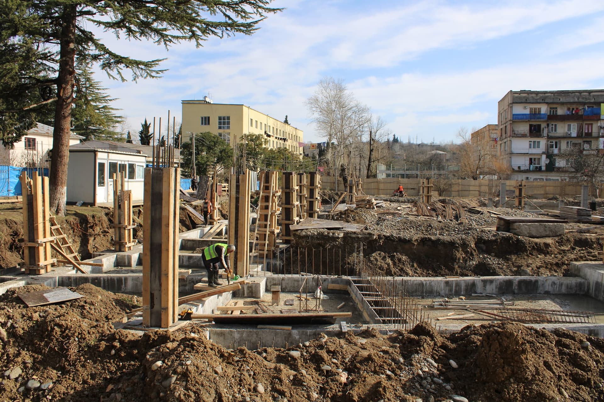 Frontnews image description