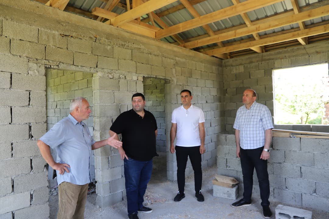 თერჯოლის მუნიციპალიტეტში სოციალურად შეჭირვებული ათი ოჯახისათვის სახლების მშენებლობა აქტიურ ფაზაშია