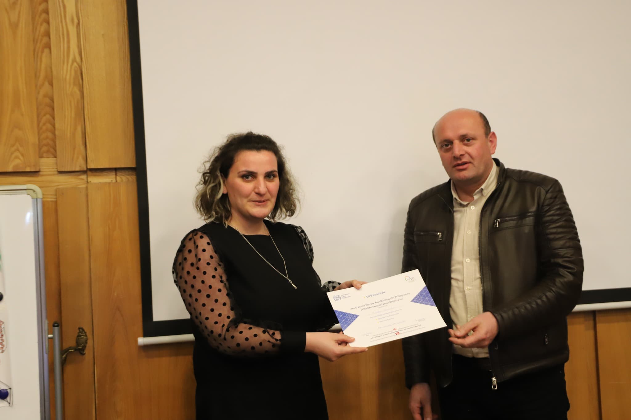 Frontnews image description