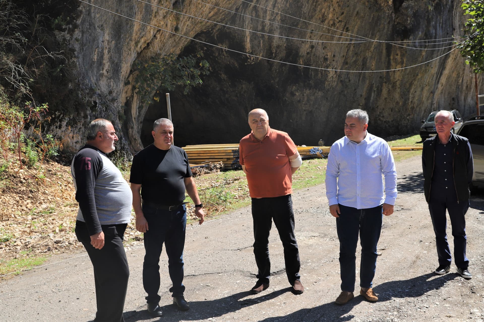 Frontnews image description