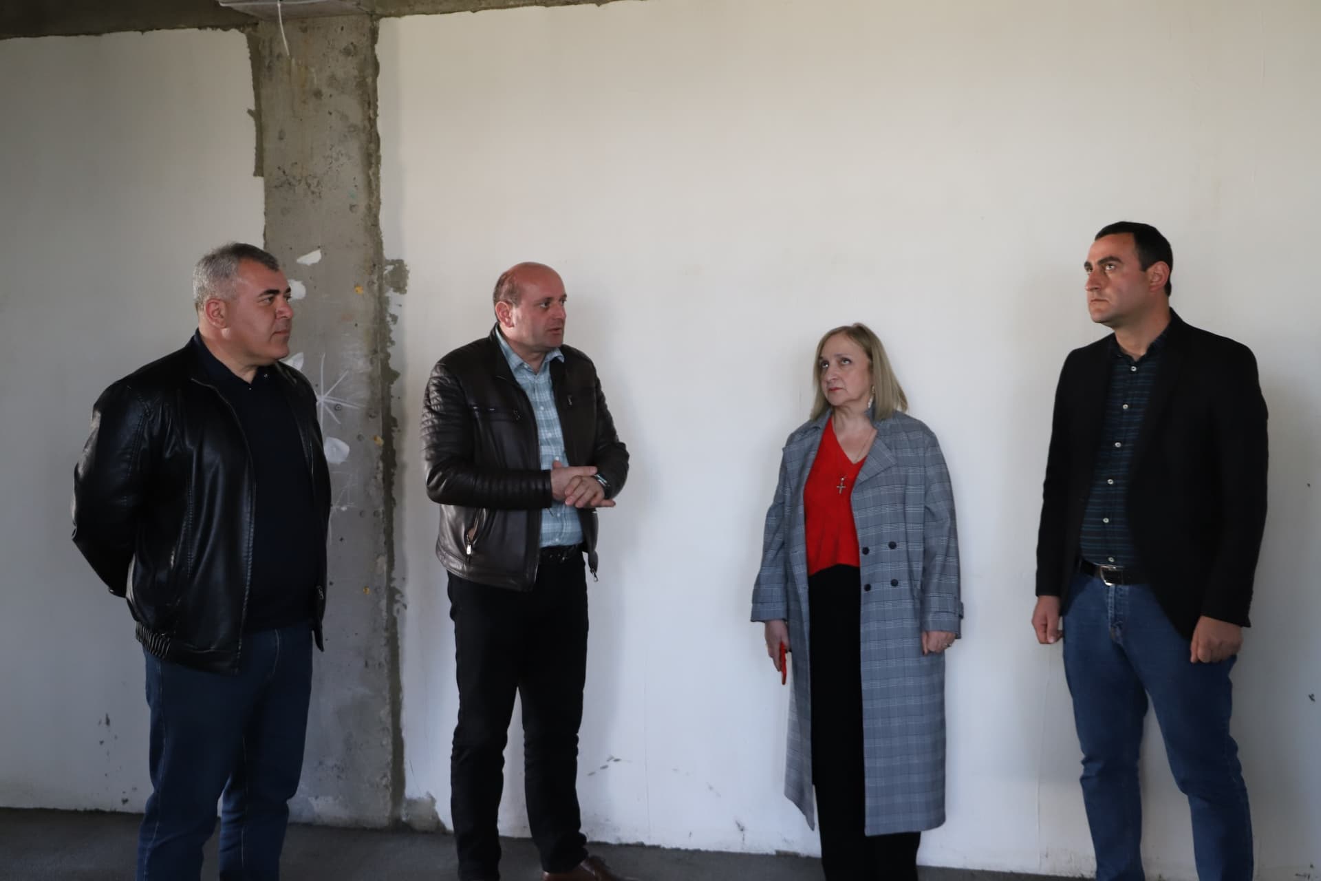 Frontnews image description