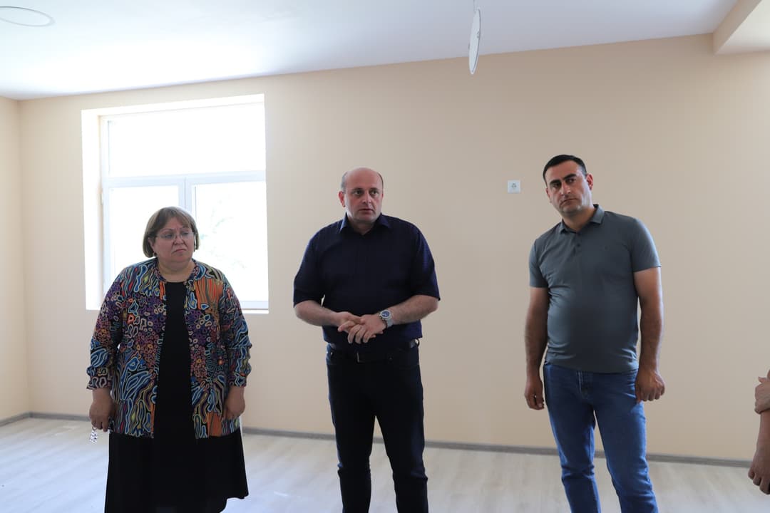 თერჯოლის მუნიციპალიტეტის მერმა #3 საბავშვო ბაღის სამშენებლო სამუშაოები დაათვალიერა