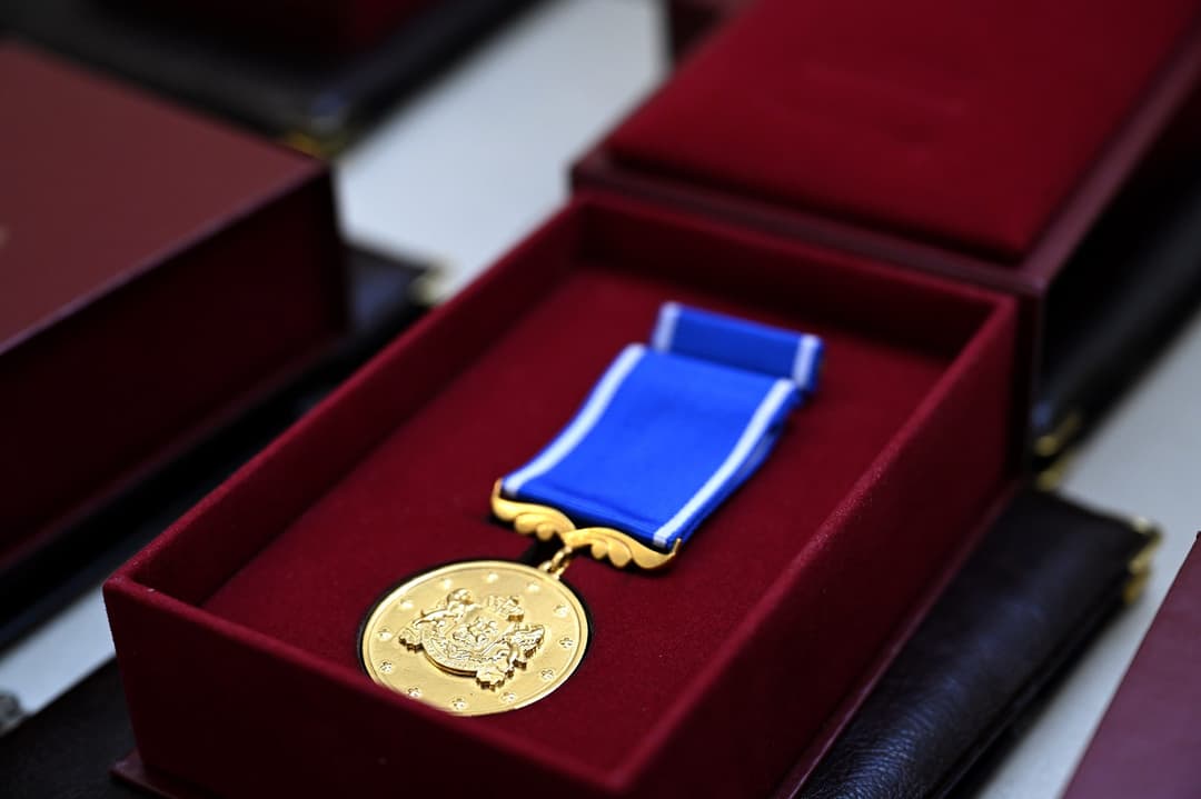 პრეზიდენტმა გუდაურში სამაშველო ოპერაციისას დაღუპულები “სამოქალაქო თავდადებისათვის” დააჯილდოვა