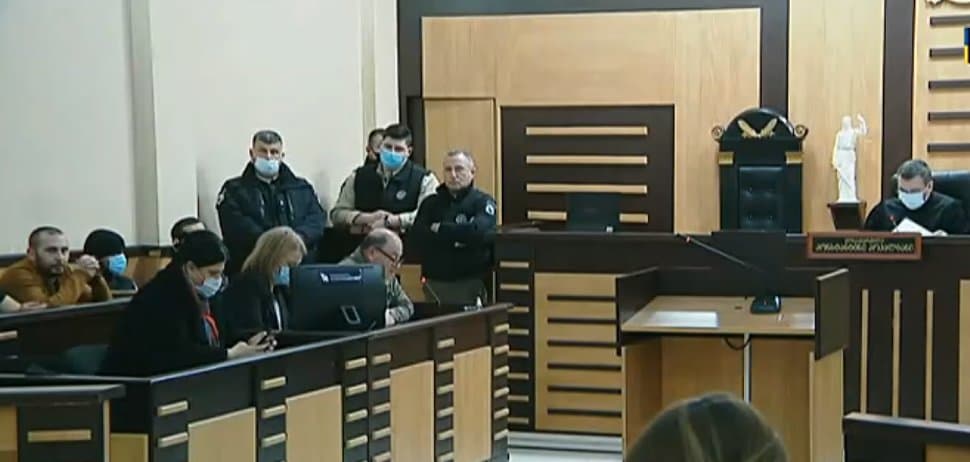 მედიის წარმომადგენლებზე თავდასხმისთვის ბრალდებულების ნაწილს 1 წელი და 3 თვე, ასევე 1 წელი და 6 თვე, ნაწილს კი გირაო შეეფარდა