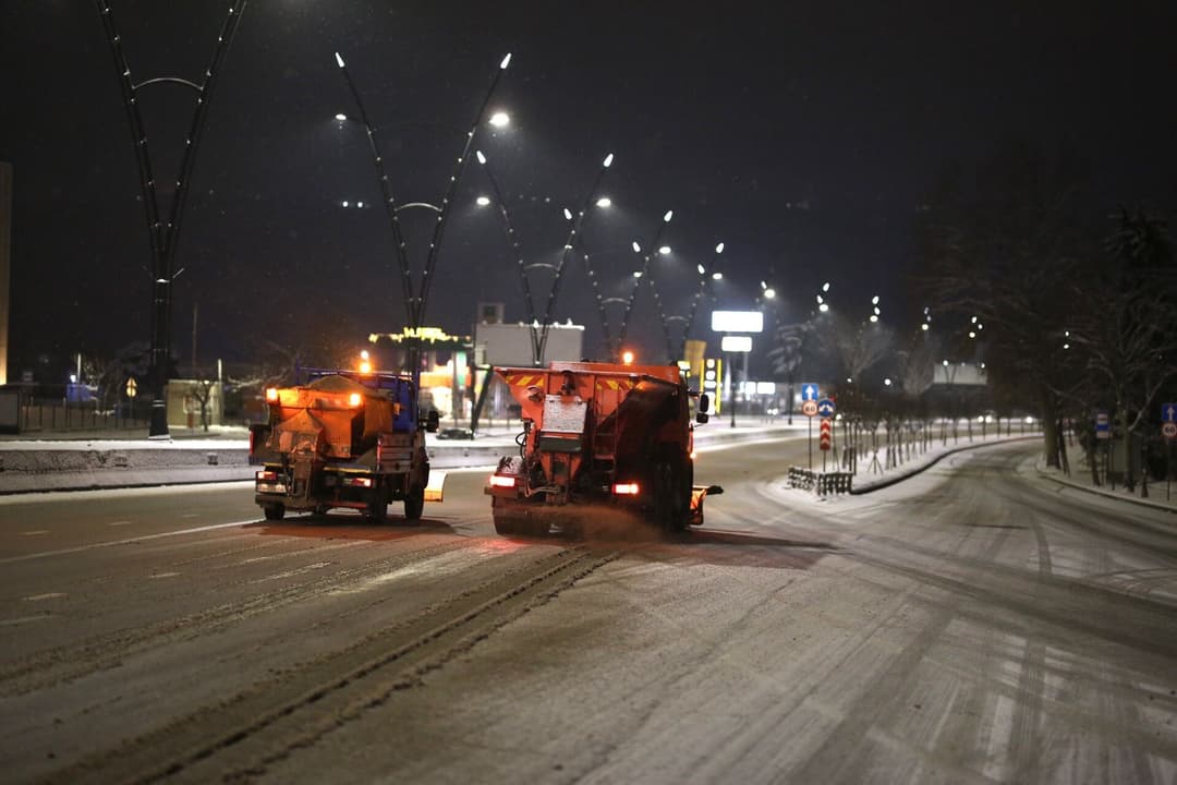 Tbilisi gov’t urges citizens to use winter tires due to slippery roads
