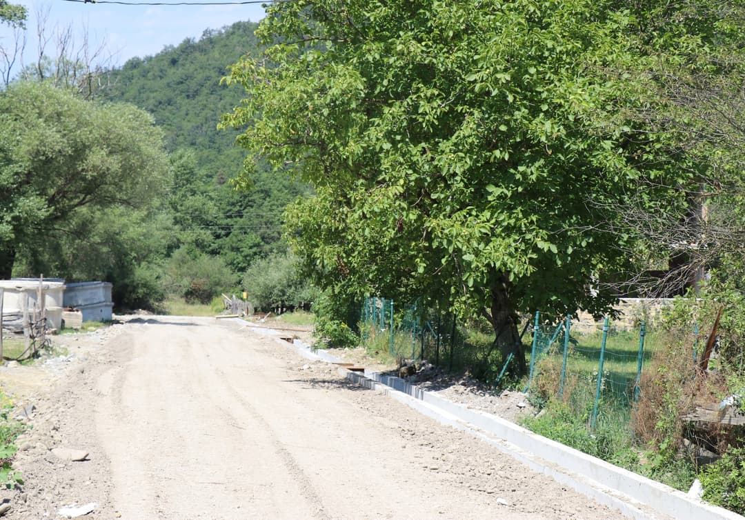 სოფელ ტიმოთისუბანში და მზეთამზეში შიდა საუბნო გზების რეაბილიტაცია მიმდინარეობს