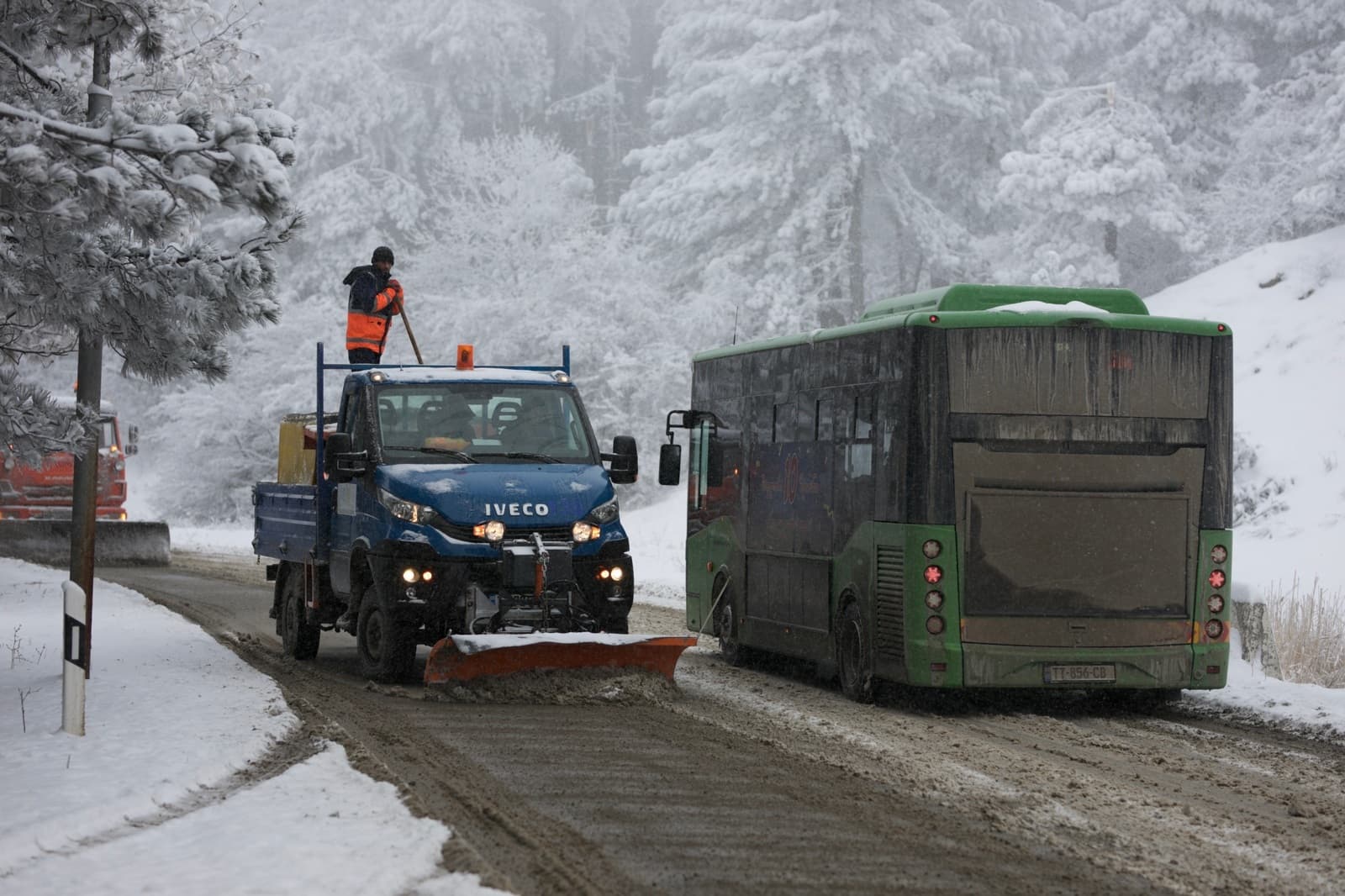 Frontnews image description