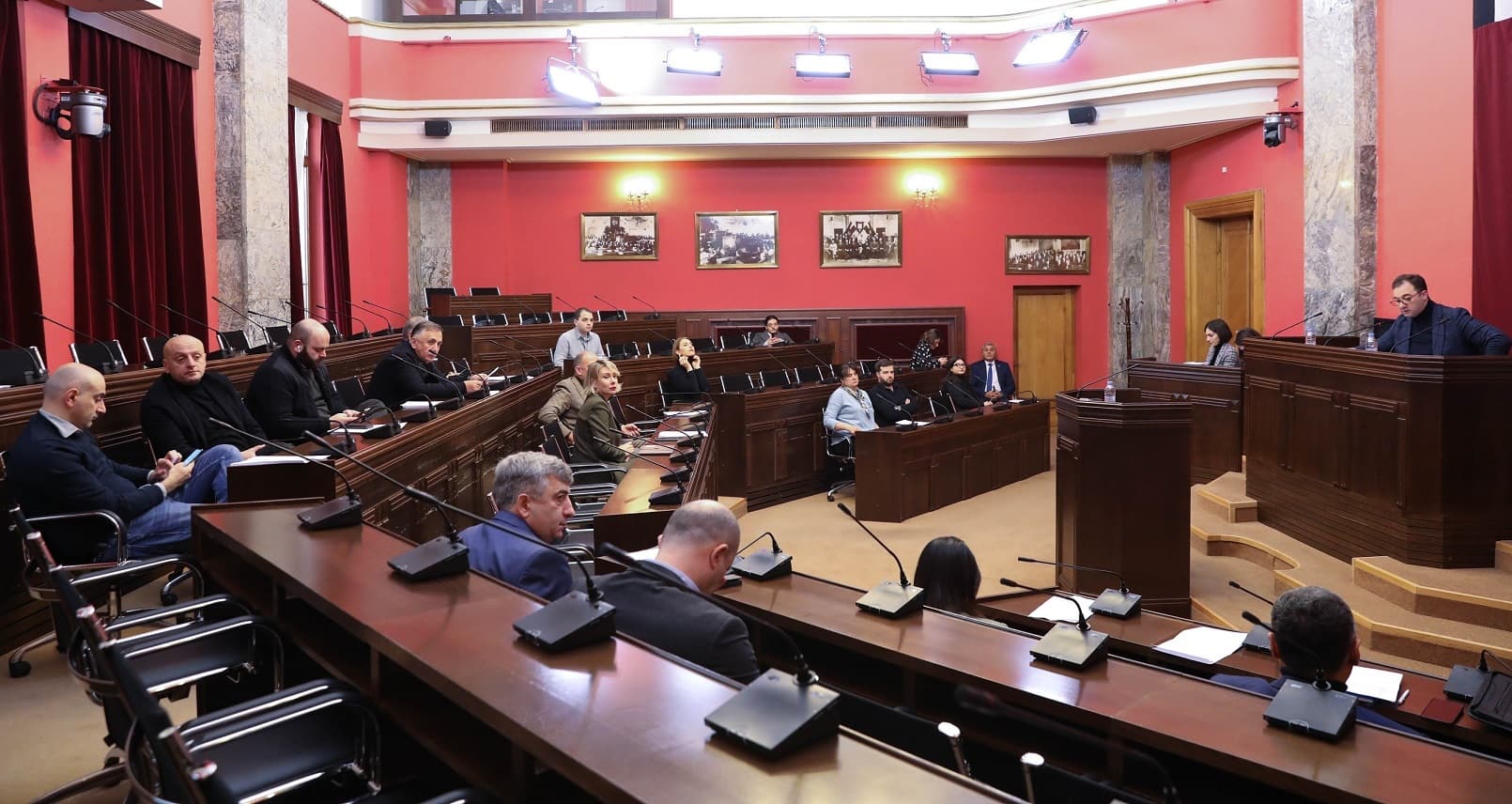 Frontnews image description