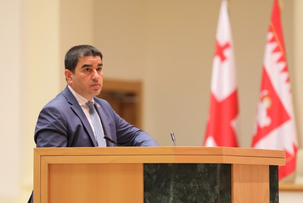 შალვა პაპუაშვილი – ვიღაც ცდილობს, უკრაინა და საქართველო ერთმანეთს გადაკიდოს და ამ ჯერზე ეს ვიღაც რუსეთი არ არის