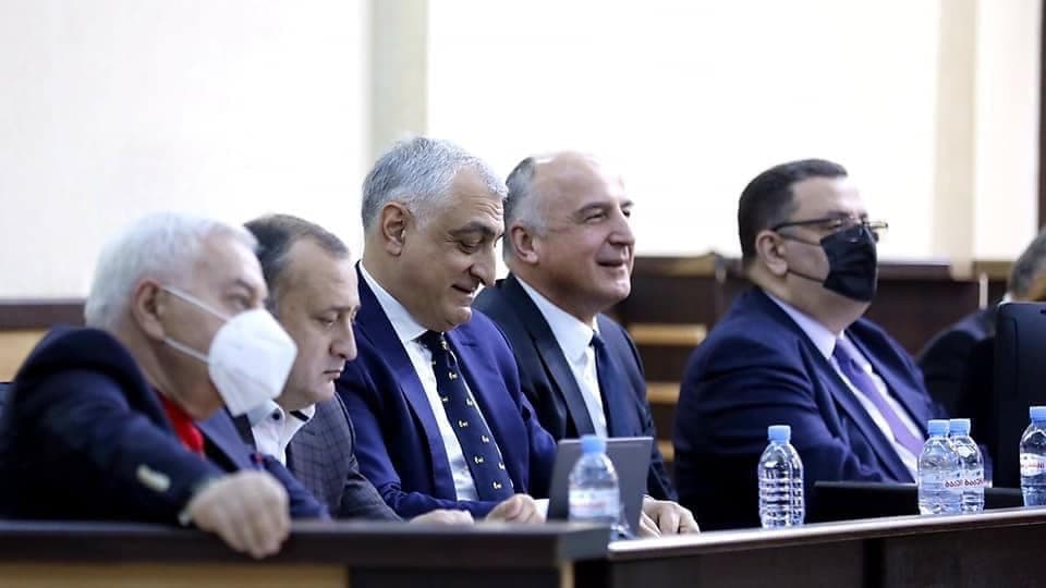 Frontnews image description